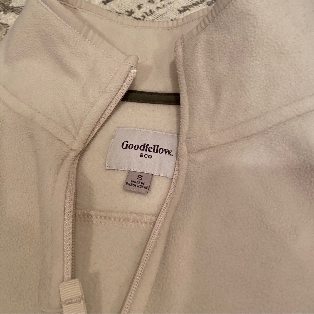 Cream Fleece Zipup - Picture 2 of 2